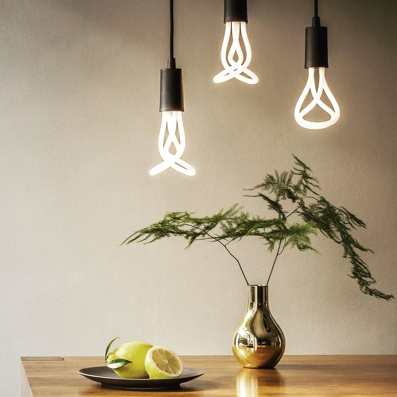 PLUMEN® Bulbs 001 (LED)- NEW! - Three Cubes Lightings (Singapore)